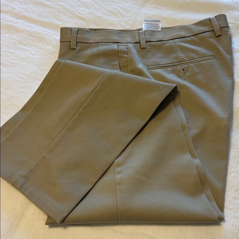 Dockers Tan Men's Pants 33. X 32